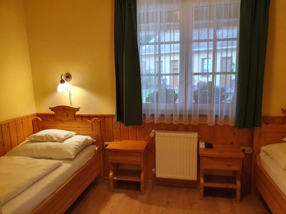 Bozi Rozi Panzio Hotel Fertoboz Luaran gambar